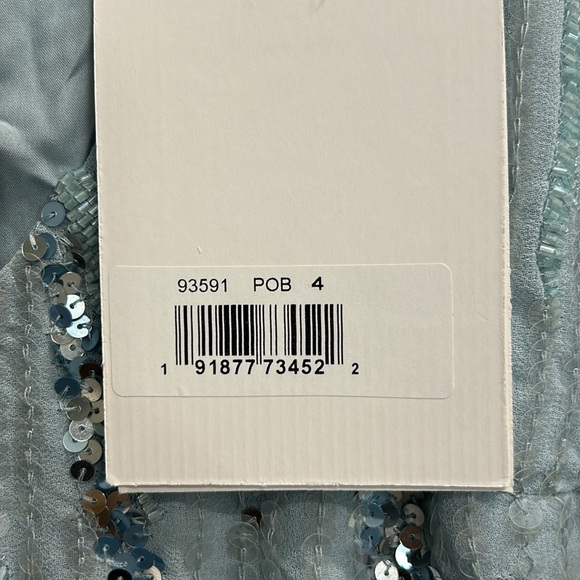 Mac Duggal 93591 NWT SEQUINED V NECK FLUTTER SLEEVE TEA LENGTH DRESS - Picture 9 of 12